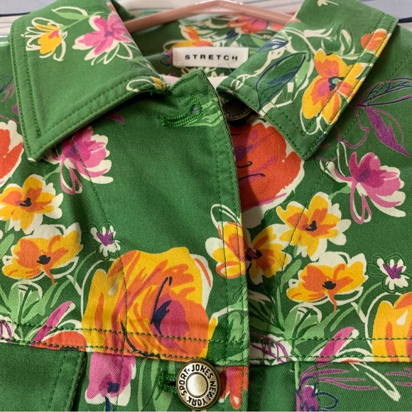 Jones New York Sport floral Jean Jacket - Picture 6 of 9